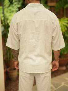 男士杏色亚麻混纺衬衫，简约修身短袖上衣，透气面料，度假风，宽松落肩设计 - 杏色 - 查看 5