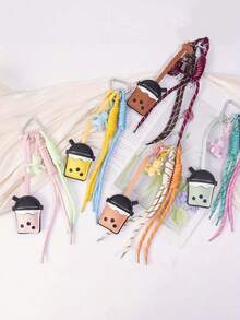 这款PU皮革珍珠奶茶杯造型包饰，配有亚克力小熊吊坠、编织绳和银色心形弹簧扣。采用清新亮丽的配色，灵感源自多巴胺。适合装饰女士手提包和汽车钥匙链。适用于各种场合。可用作包饰、包链、包包装饰钥匙扣、包包配件，也是新年、情人节、节日或生日礼物的理想之选。 - 彩色 - 查看 2