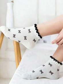 5 Pairs Women's Cute Bow Pattern Casual Sports Style Ankle Socks