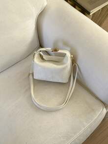 简约休闲小手提包，女士款，全新设计，质感上乘，复古单肩斜挎包