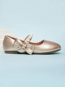 2026 Nuevos zapatos planos elegantes y sencillos de unicolor con lazo de perlas para niñas, primavera - Dorado - Ver 5