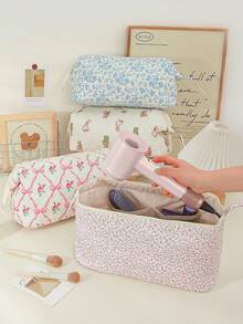 1Pc Flower/Bear Printing Quilted Hair Dryer Storage Bag Hair Dryer Holder With Internal Pocket Design,Large Capacity Dustproof Hair Tool Bag Travel Case Travel Carrying Organizer Bag - Multicolor - View 3