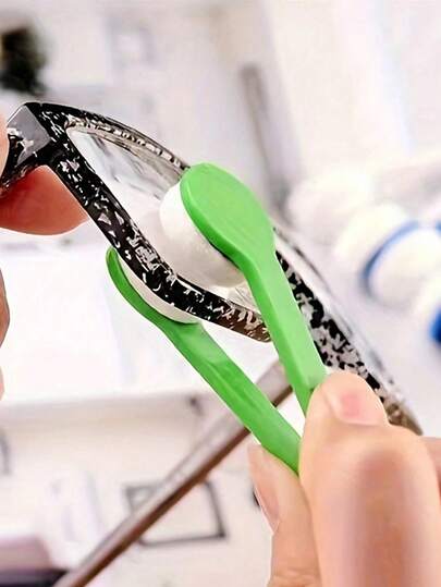 1 st/2 st bärbar ultrafin fiberglasögonborste, kompakt multifunktionellt moderiktigt glasögonrengöringsverktyg, inga ränder på synen, perfekt tillbehör för dagligt bruk glasögontillbehör för kvinnor