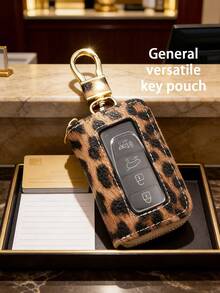 1 قطعة غطاء مفتاح السيارة بطبعة نمر، مصنوع من ألياف فائقة الرقة والجلد الصناعي، بتصميم محايد للأعمال، مناسب لعدة موديلات سيارات، متين وقابل للحمل، يسهل تشغيل النافذة ويمنع الفقدان والخدش - 3 - مشاهدة 3