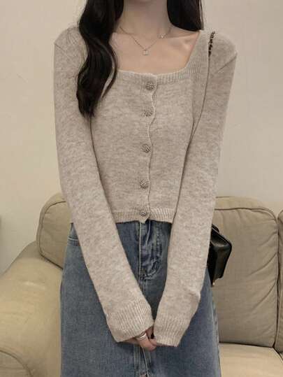 方领短款纯色长袖针织开衫，秋冬款