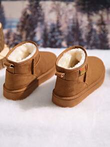 新款秋冬情侣平底软底舒适防滑保暖仿麂皮内衬彩色装饰简约休闲一脚蹬雪地靴，适合日常穿着，室内外皆宜，校园、工作等场合均可穿着，毛绒靴