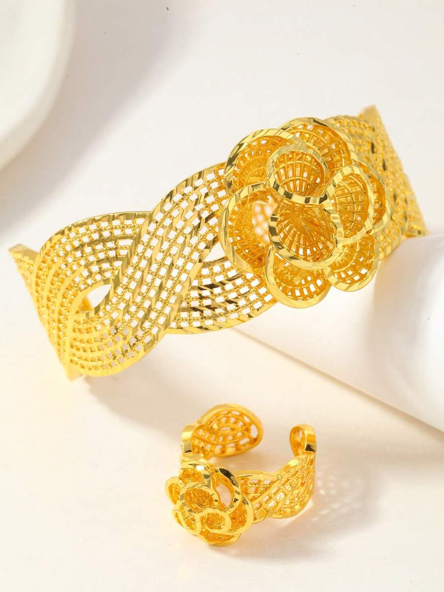 2pcs Middle Eastern Bride Hollow Exaggerated Bracelet & Ring Jewelry Set, Dubai Wedding Jewelry, Suitable For Banquet, Party, Evening Gown - Yellow Gold - View 1