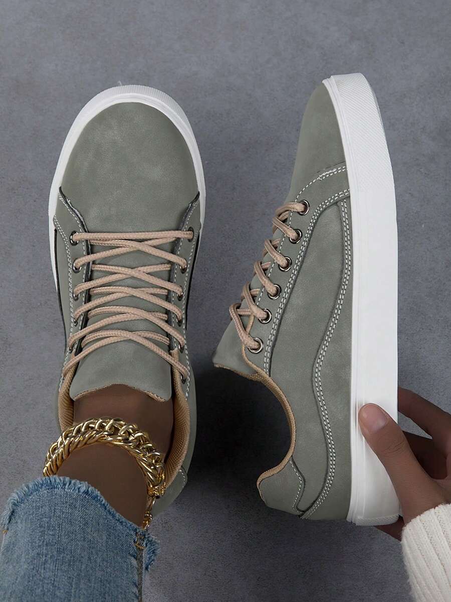 女士休闲运动鞋，时尚街头风白色鞋，轻便滑板鞋