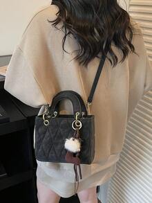 1个女士手提包，优雅女包，卡其色菱形刺绣哑光PU皮革黑色包包，带可爱吊坠和肩带 - 黑色 - 查看 3