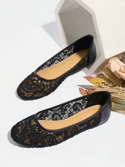 Plus Size White Ballet Flats For Women, 2026 New Summer Round Toe Embroidered Versatile Hollow Breathable Low Heel Slip-On Outdoor Wear With Dresses, Flat & Comfortable