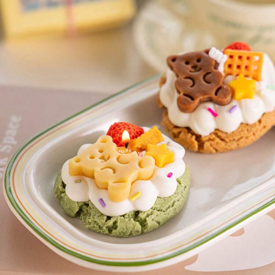 Vela perfumada con decoración de oso de peluche y galleta, hecha a mano con aroma a pastel dulce, adecuada para fiestas, bodas, Día de la Madre, San Valentín, amigos, graduación, decoración de habitaciones, decoración del hogar, decoración de cumpleaños, recuerdos de boda - Multicolor - Ver 1