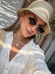 Small Frame Oval Metal Fashion Glasses, High-End Retro Personalized Versatile Unisex Fashion Glasses, Suitable For Daily Wear, Street Photography, Vacation Travel, Summer Beach And Other Occasions - Black - View 9