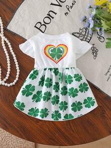 宠物连衣裙，饰有彩虹爱心和三叶草图案，白色荷叶袖，腰部收紧，适合日常穿着。 - 白色 - 查看 1