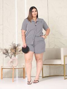 Women's Plus Size Short-Sleeved Shirt + Shorts Set - Beachwear - 黑與白 - 查看 1