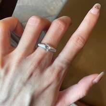 An Italian Medieval Old Money Style Hollow Lace Honeycomb Ring Light Luxury Epoxy Inlaid Diamond Brushed Stacked Marquise Women's Ring - A款 - 查看 6