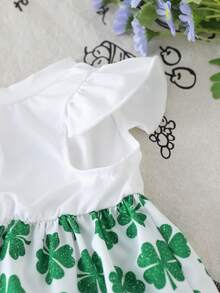 宠物连衣裙，饰有彩虹爱心和三叶草图案，白色荷叶袖，腰部收紧，适合日常穿着。 - 白色 - 查看 6