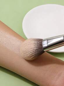 1pc Professional Face Makeup Brush - Powder Brush, Blush Brush, Makeup Tools, Soft Fiber Material, Portable Travel Essential, Gift For Women/Girls