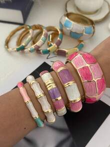 1件糖果色珐琅质感合金手镯，适合女性日常通勤、朋友聚会、浪漫节日、街拍、时装秀等场合佩戴（手镯的纹理和颜色可能与实物略有不同） - 彩色 - 查看 4