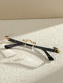 一副男女通用方形透明无度数装饰眼镜，采用优质材料制成，保护眼睛，佩戴舒适贴合脸型，适合日常装饰、阅读、游戏、电脑使用、返校季、抗疲劳等场合。 - 多色 - 查看 1