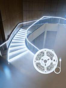 USB供电人体感应灯带，带自动开关功能 - 多彩灯光，适用于万圣节、楼梯、卧室和走廊，无需布线，易于粘贴，内置人体感应器和灯泡