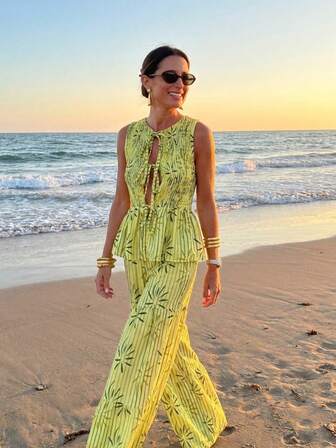 Conjunto de 2 piezas estilo bohemio para mujer, blusa con volantes a juego con pantalones anchos y fluidos de estampado tropical, adecuado para vacaciones de verano