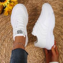 2026新款春夏女式厚底休闲运动鞋，透气运动鞋，时尚系带白色鞋 - 白色 - 查看 6