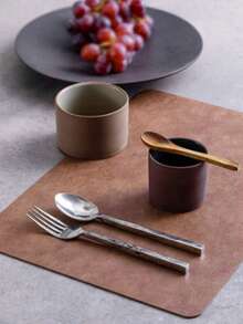 Bộ 1/4 tấm lót bàn bằng da PU màu nâu, có thể đảo mặt, dùng được cả hai mặt, chống thấm nước, chịu nhiệt, chống trơn trượt, có thể giặt và lau chùi, thích hợp cho bàn ăn nhà bếp, tiệc cưới, trang trí nhà cửa. - Nhiều màu - Xem 2