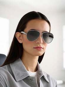 Large Frame Double-Bridge Metal Fashion Glasses, Toad Eye Glasses, High-End Retro Personalized Versatile Fashion Glasses, Suitable For Daily Wear, Street Photography, Vacation Travel, Summer Beach And Other Occasions, Ideal Accessory For Summer Beach Vacation, Outdoor Activities And Travel. Retro Style Super Large Aviator Frame, Suitable For Outfits And Back To School Season. - Champagne - View 9
