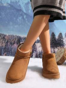 新款秋冬情侣平底软底舒适防滑保暖仿麂皮内衬彩色装饰简约休闲一脚蹬雪地靴，适合日常穿着，室内外皆宜，校园、工作等场合均可穿着，毛绒靴