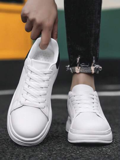 Zapatillas deportivas casuales de malla para hombre, zapatos de correr respirables en negro y blanco