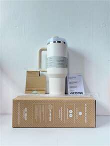 兼容S码大容量便携式双层真空保温瓶，适合居家、办公、户外活动、露营、徒步、驾车和公路旅行，可重复使用，带盖和吸管，男女通用，情人节好礼。 - 彩色 - 查看 4