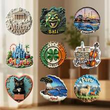 探索世界，品味当下：亚克力磁贴，包含 8 幅标志性城市景观和 1 幅温馨场景，生动的 2D 浮雕和奇趣细节——从秘鲁的羊驼到舒适的黑猫，让旅行的渴望与日常的舒适感在你的冰箱上完美融合。 - 彩色 - 查看 2