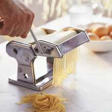 1 Stück manuelle Nudelmaschine für hausgemachte Nudeln 3-in-1 Bandnudelmaschine Küchengerät Tagliatelle mit 2 Klingen Spaghetti Lasagne Teig einstellbare Dicke Spaghettimaschine Nudelrollen - 1 Stück - Übersicht 6