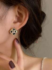 5对复古花朵、蝴蝶结、几何图案、圆形和方形耳钉套装，优雅百搭的女士耳环 - 金色 - 查看 3