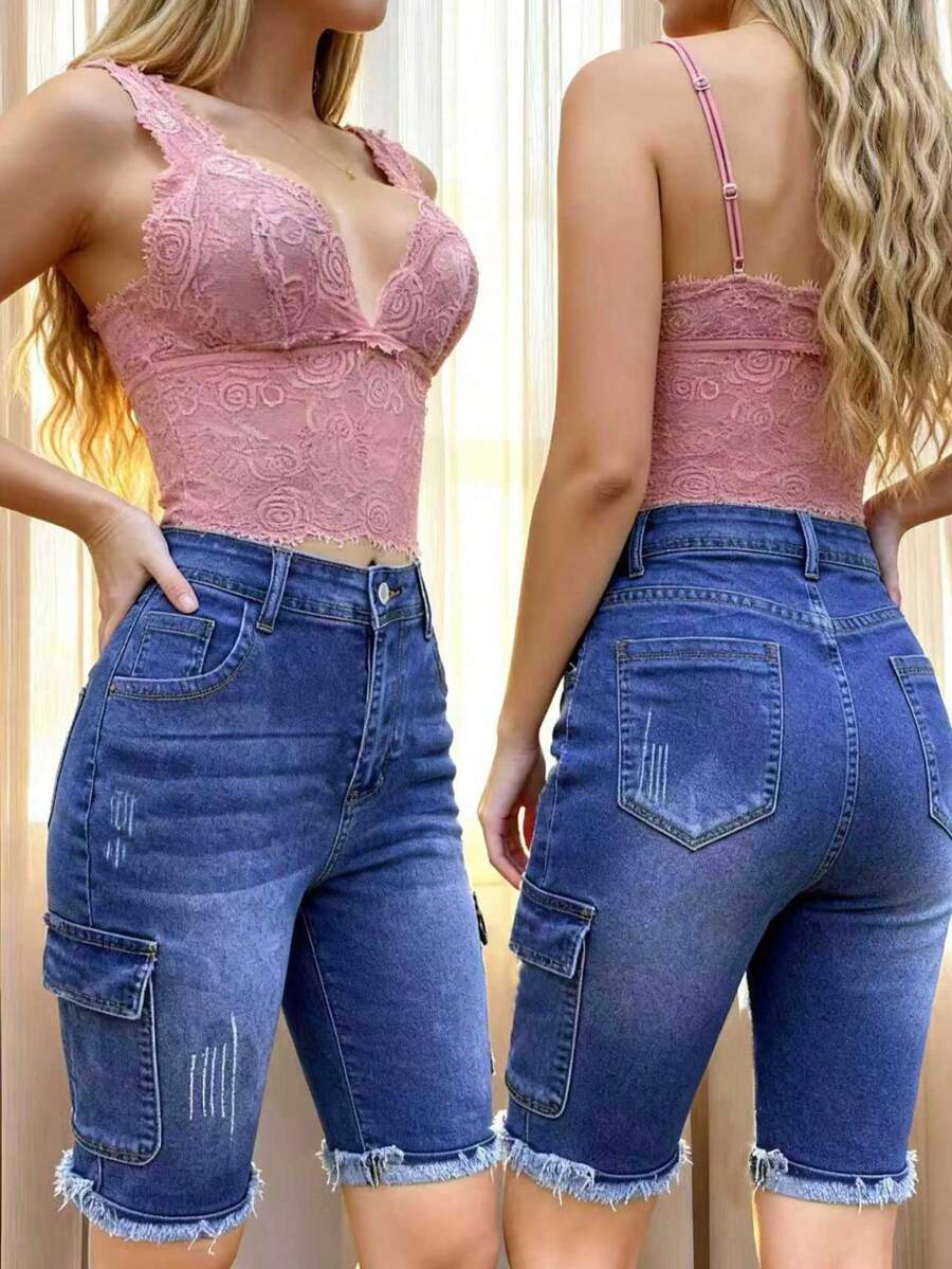 Women's Fashion Denim Cargo Shorts, Straight Leg, Frayed Hem, Medium Stretch, Casual Wear