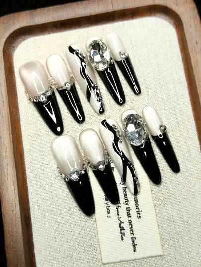 10 قطعة/مجموعة ملصقات أظافر واقية يدوية الصنع، أظافر لاصقة، بطراز فرنسي أسود وفضي مع أنماط فراشة ونقطة ماء لامعة، هدية رائعة لعيد الميلاد ورأس السنة للفتيات، مستلزمات أظافر قابلة لإعادة الاستخدام