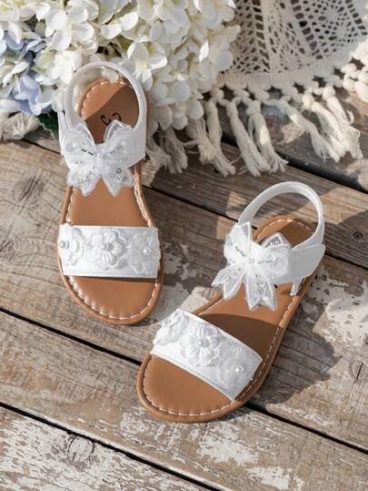 1 Pair Girls' Summer Sandals, Girls' School Shoes, Flower Girl Shoes, Floral Decorated Girls' Shoes, Elegant Floral Decor, Hook And Loop Design, Suitable For Summer Beach, Daily Casual Wear, Flat Sandals