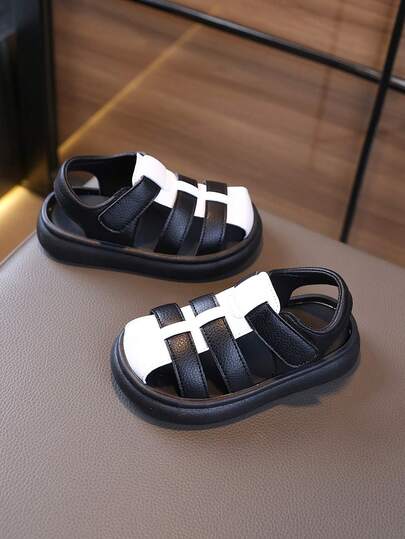 1双男女通用新款PU魔术贴平底凉鞋，软底防滑儿童沙滩鞋，适合夏季日常穿着和户外活动