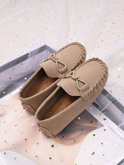 儿童休闲平底鞋，男女童户外防滑小鞋，学生跑步鞋，四季皆宜