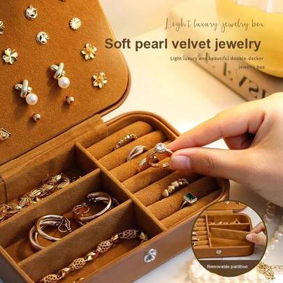 Light Luxury, Vintage Style, Portable, High-End, Exquisite Small Jewelry Storage Box For Necklaces, Earrings, And Gold Rings.