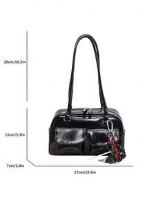 这款黑色PU皮革单肩包设计简约时尚。外部设有相机配件袋，正面还有一个口袋。包身采用多功能保龄球包风格，配备顺滑的金属拉链和双提手，方便您肩背或手提。内部空间可容纳口红、钥匙、化妆品等日常必需品。适合女性通勤、外出、购物或约会时使用。 - 查看 3