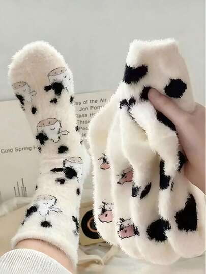Cute Cow Pattern Plush Crew Socks, Thickened Warm Coral Fleece Socks, Women's Warm Short Socks For Spring And Winter, Women's Thickened Knitted Warm And Comfortable Mid-Calf Socks, Women's Tights, Soft And Comfortable, Suitable For Daily Wear, Christmas, And Winter Home Warmth