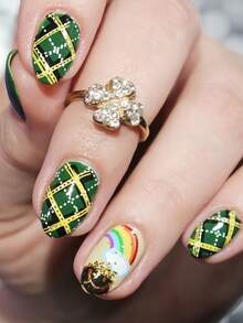 24 Peças Unhas Postiças Curtas em Formato de Amêndoa com Padrão de Listras Verdes e Nuvens Coloridas de Arco-íris, Adequadas para Usar no Dia de São Patrício, Festas e Reuniões, Acompanha Gel de Gelatina e Lixa de Unha - Verde - Visão 6