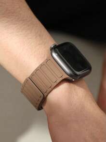1条磁性硅胶表带，兼容 44mm、45mm、49mm、46mm、42mm、41mm、40mm、38mm，适用于 Series 11、10、9、8、7、6、5、4、3、SE、第二代及Ultra，男女皆宜。 - 多色 - 查看 5