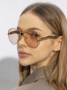 Large Frame Double-Bridge Metal Fashion Glasses, Toad Eye Glasses, High-End Retro Personalized Versatile Fashion Glasses, Suitable For Daily Wear, Street Photography, Vacation Travel, Summer Beach And Other Occasions, Ideal Accessory For Summer Beach Vacation, Outdoor Activities And Travel. Retro Style Super Large Aviator Frame, Suitable For Outfits And Back To School Season. - Champagne - View 1