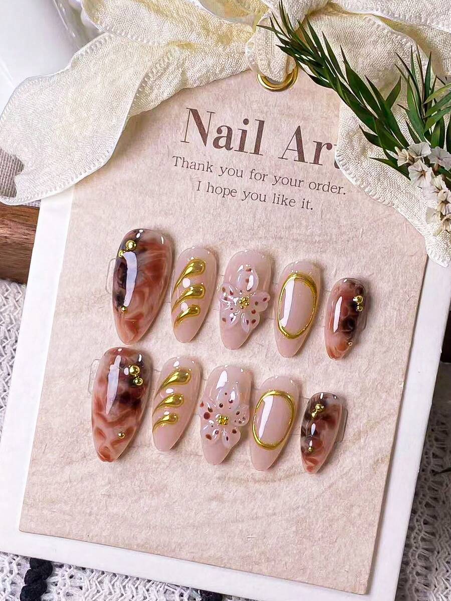 10 Pieces Handmade Almond-Shaped False Nails With Amber Smudge, Golden Lines And Circle Carvings. Features Hand-Painted Amber Smudge, Golden Circle 3D Water Ripple Lines, And Handcrafted 3D Three-Dimensional Spot Carvings. These Elegant, Romantic And Minimalist Press-On Nails Present A High-End, Sexy And Light-Luxury Style. Suitable For Daily Wear, Dates, Concerts And Light Business Occasions, They Are An Excellent Gift For Women And Girls. - Multicolor - View 1