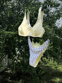 PEPPERMOLLY Bộ bikini 2 món màu vàng in họa tiết sọc ngẫu nhiên cho kỳ nghỉ hè [2026], Bộ bikini hai mặt màu vàng - Đa năng từ bãi biển đến hồ bơi, Viền ren mềm mại + Lớp lót sọc, Áo tắm nữ co giãn - Đồ bơi mùa hè thiết yếu - Nhiều màu - Xem 11