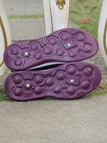 四季透气针织女鞋，套脚镂空网面休闲鞋，软底舒适妈妈鞋，尺码偏大一码纯色鞋 - 深紫色 - 查看 7