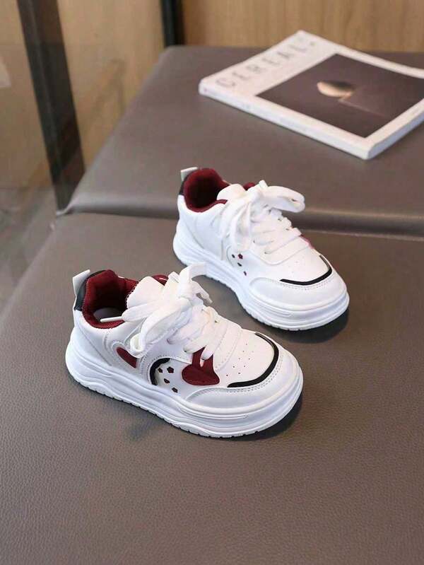 1双女童运动鞋，儿童滑板鞋，新款春秋季卡通休闲鞋，大童防滑运动鞋