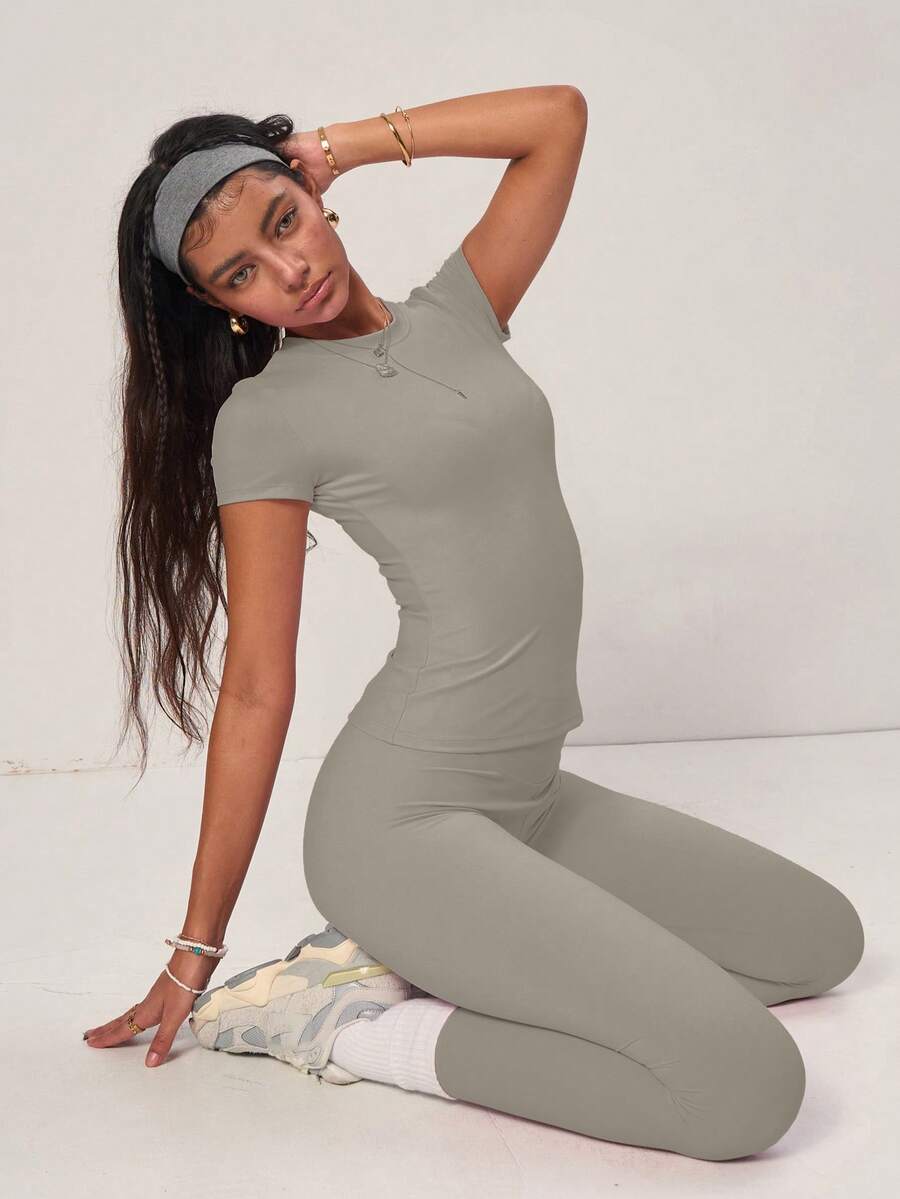 PinkTip Khaki Basic Top And Pants Set, High-Waisted Loose Fit, Essential For Summer Casual And Fitness Sports